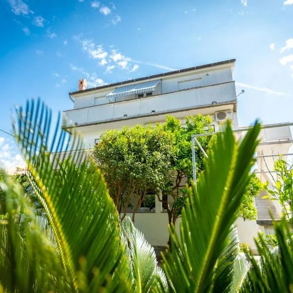 Rab में, होटल Apartmani Centar