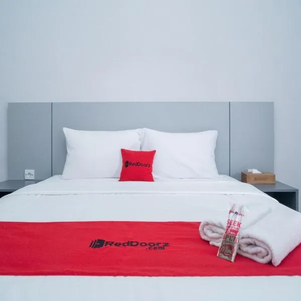 RedDoorz @ Jalan Gunung Talang Mahendradatta，位于克罗柏坎的酒店