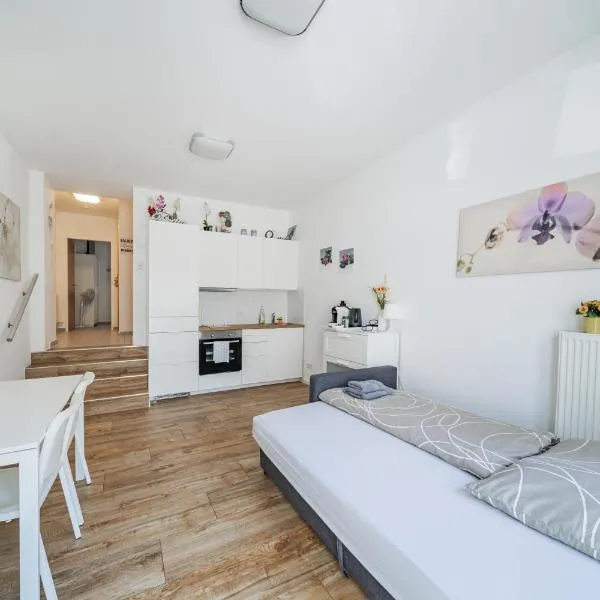 Modernes Appartement nahe U-Bahn und Schönbrunn โรงแรมในเวียนนา