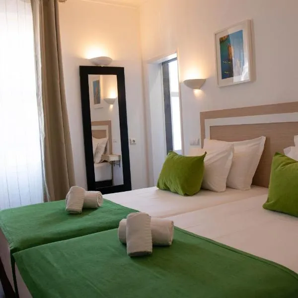 Albufeira Beach Hotel by Kavia, hotel en Albufeira