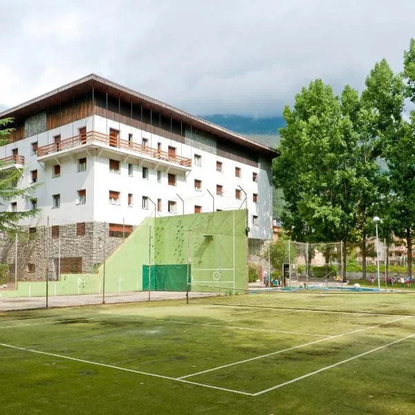 Hotel SNÖ Condes del Pallars, hotel en Rialp