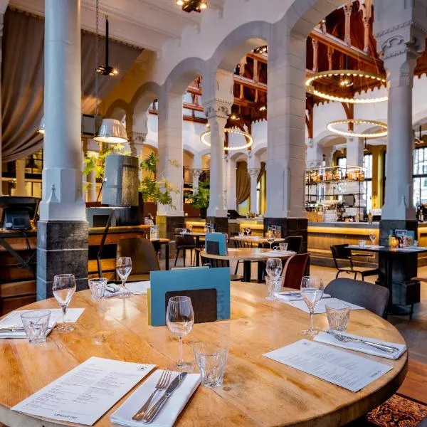 Post-Plaza Hotel & Grand Café, hotel v destinaci Leeuwarden