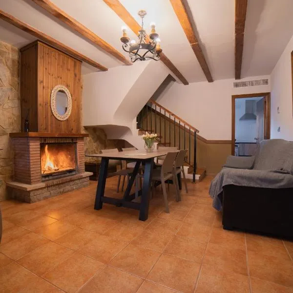 Casas Rurales Los Olivos, hotel in Alcalá del Júcar