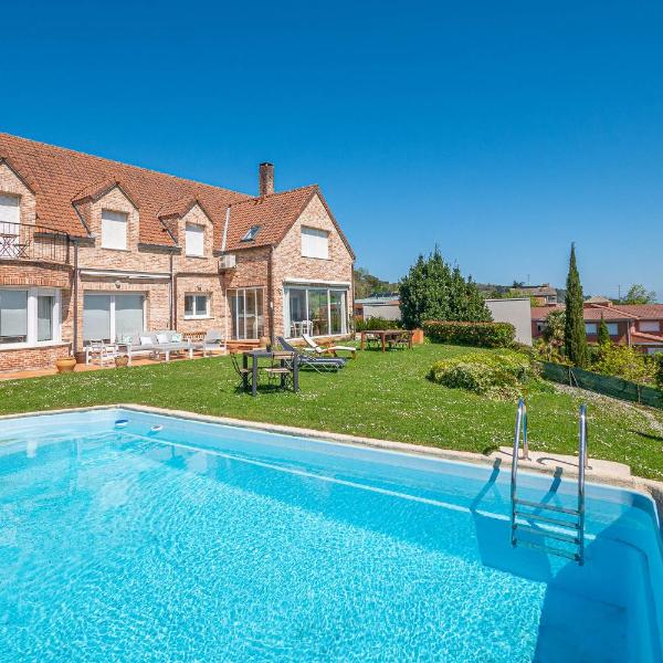 Bista Eder Hotel & Lodge