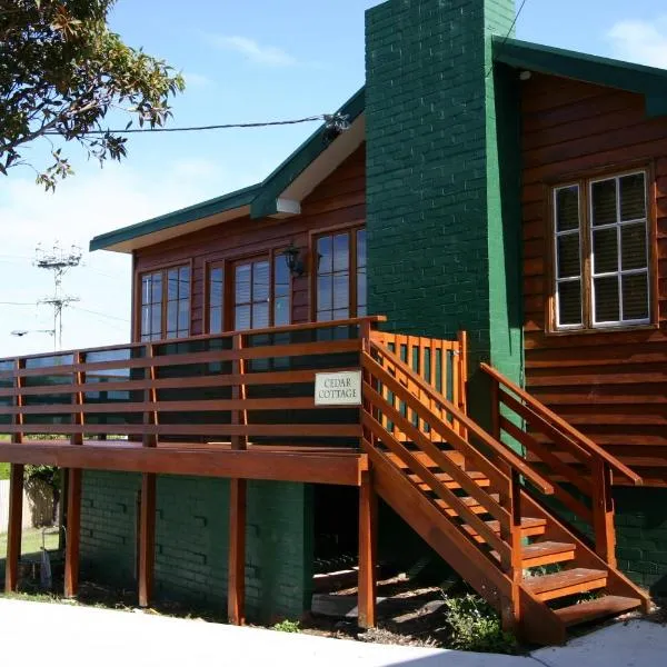 Cedar Cottages Blackmans Bay, Hotel in Kingston SE