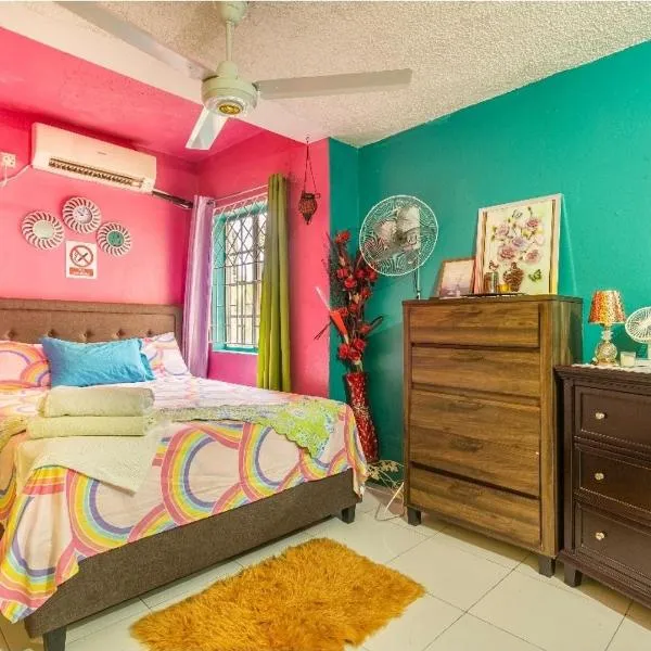 Colorful Private Room Oasis, ξενοδοχείο στο Μοντέγκο Μπέυ