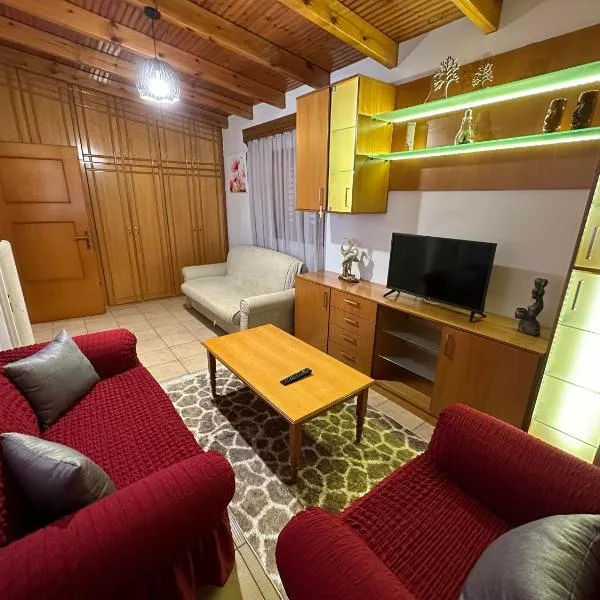 Bratis House 2, hôtel à Vartholomio