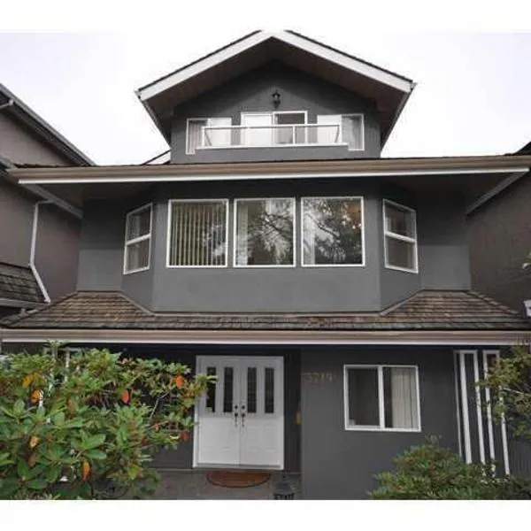 ALMA HOME, ξενοδοχείο στο Βανκούβερ