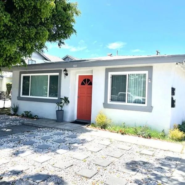 Cozy house near Disney, Knott’s & Beach!!, Hotel in Fullerton