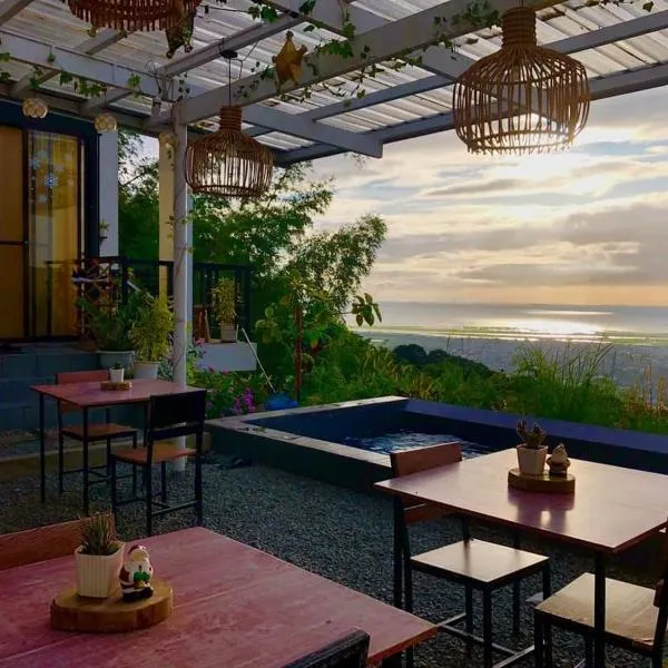 Dicimulacion Staycation House, hotel in Angono