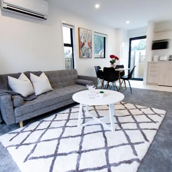 Sunsoaked seaside 1 bedroom 1 bath, hotel in Christchurch