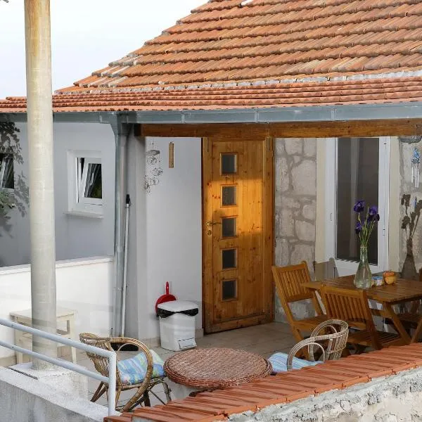 Apartment Cacini Dvori, hotell sihtkohas Lastovo