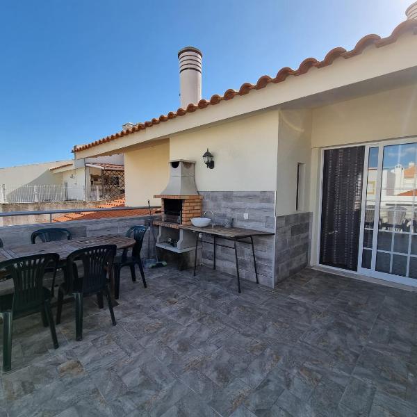 Sea view Penthouse 10 min walking Albufeira old town and Beach Pescadores