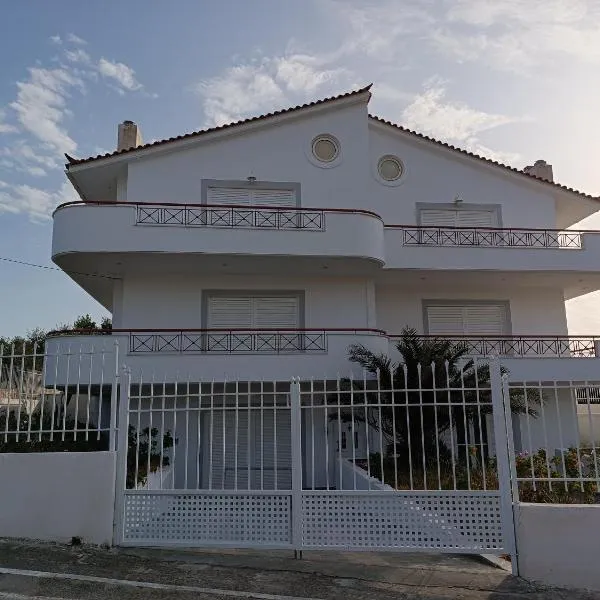 Socrates: Elafonisos şehrinde bir otel