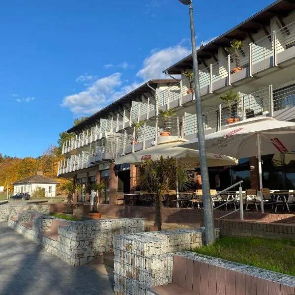 Pensjonat Długie Nowicki Rooms & Apartments, Hotel in Długie