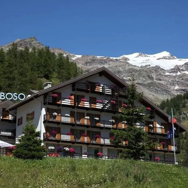 La Trinitè Monboso Hotel，位于格雷索拉特里尼泰的酒店