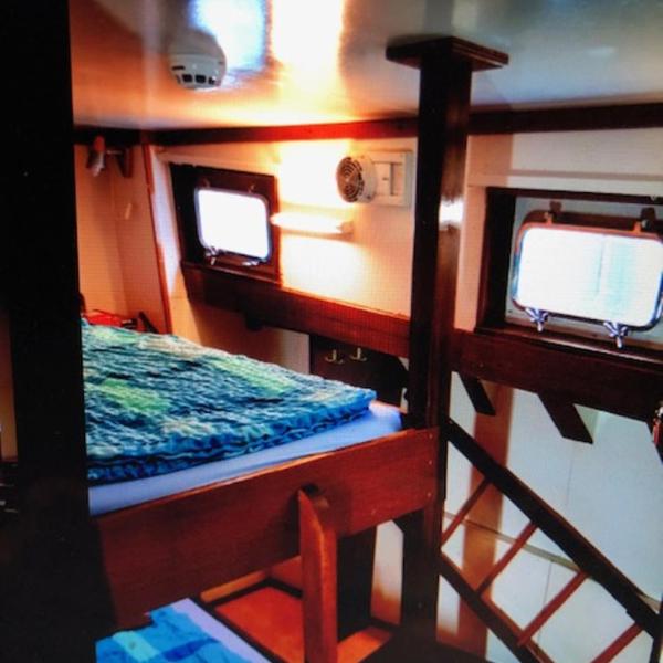 Schiff AHOY, Hotelschiff, Hausboot, Boot, Passagierschiff, Stuttgart