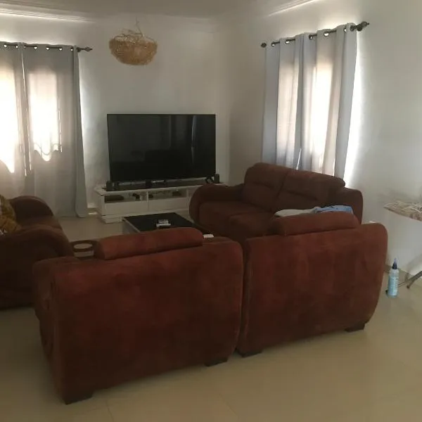 Villa chez ibou somone, viešbutis mieste Somonė