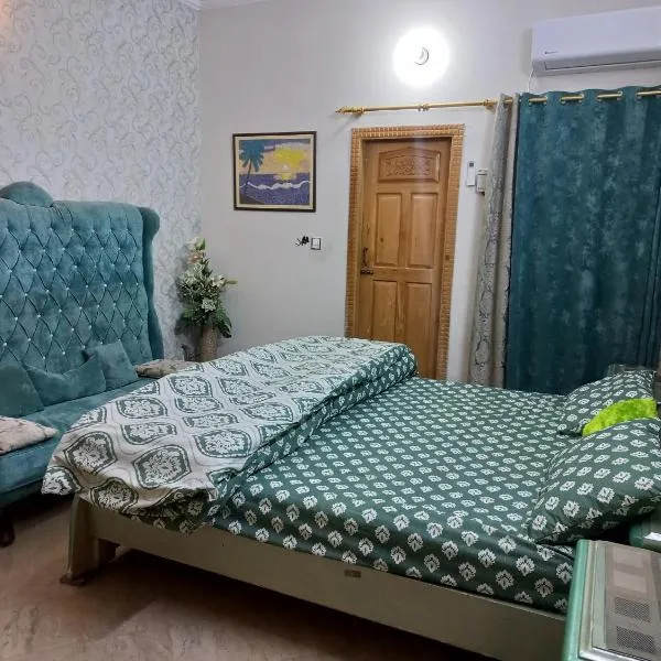 3 Bedroom House right In-between Twin Cities、ラーワルピンディーのホテル