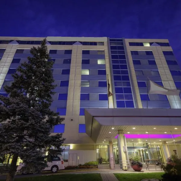 Armon Plaza Montreal Airpt, Trademark Collection by Wyndham, hotel in Montréal
