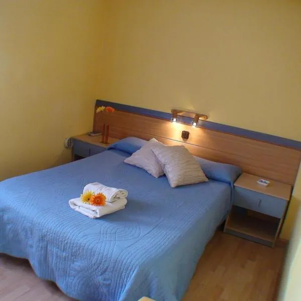 Hostal El Carmen, hotel a Saragozza