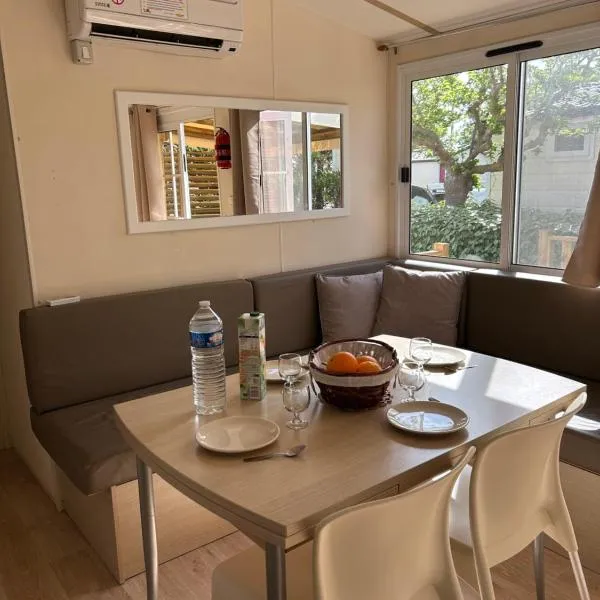 Les mobil homes de Naka, 6 places, TV, CLIM, hotel din Port-la-Nouvelle