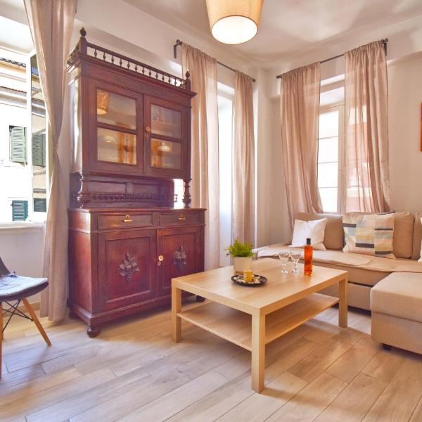 Mitropolis Old Town Apartment