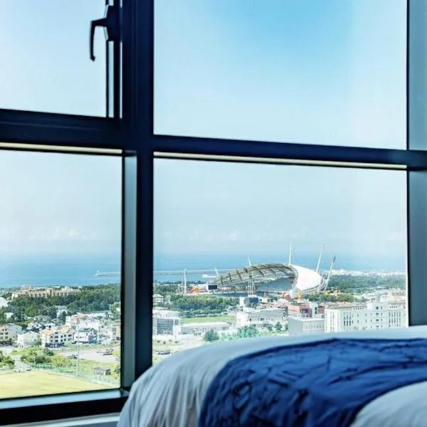 Jeju Pureun Hotel，位于西归浦市的酒店