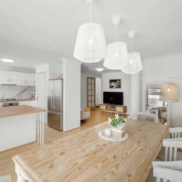 The “Pretty Beach House”, hotel in Perth