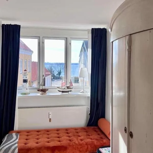 Stege Torv Family Apartment, hotel in Stege