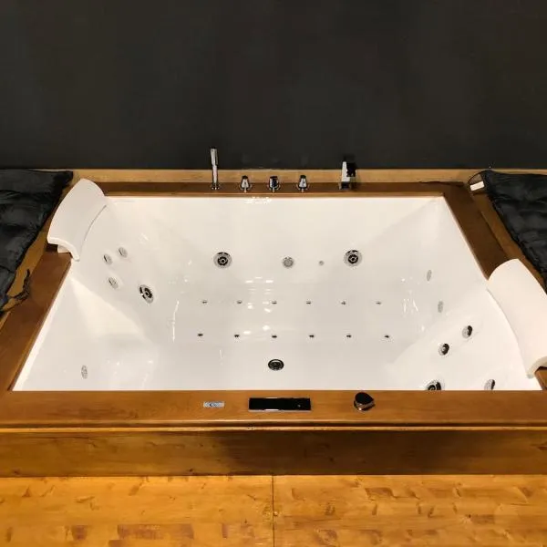 50 SFUMATURE DI SUITE, hotel em Génova