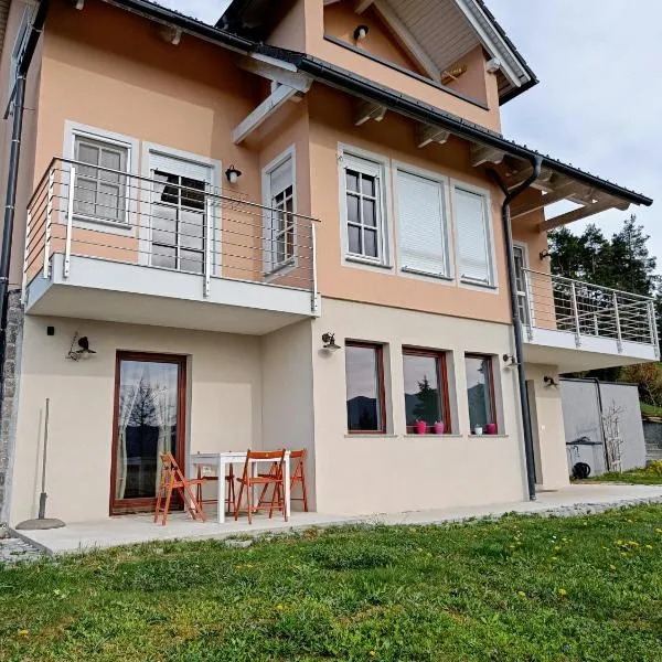 Cerknica में, होटल Green Apartment Cerknica