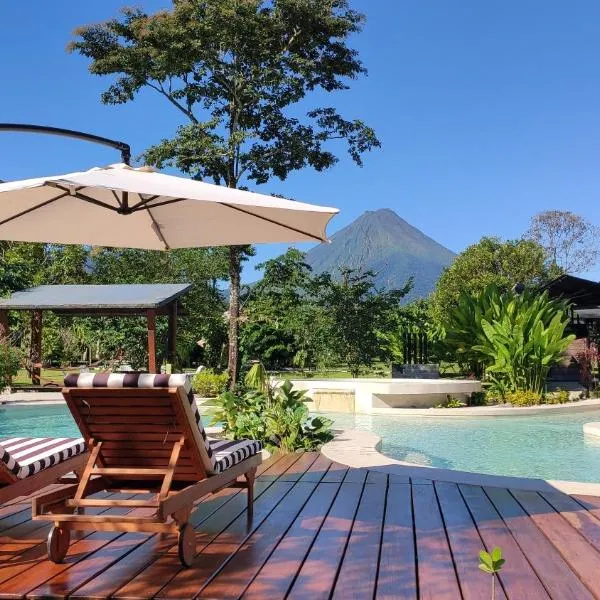 Hotel Arenal Glamping, hotel in Fortuna