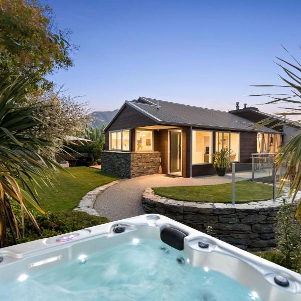 Central Queenstown Hideaway