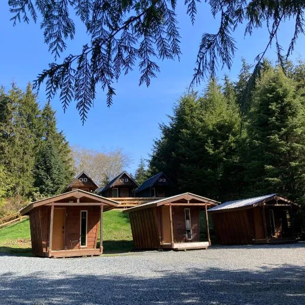 The Hiker Huts, hotel in Port Renfrew