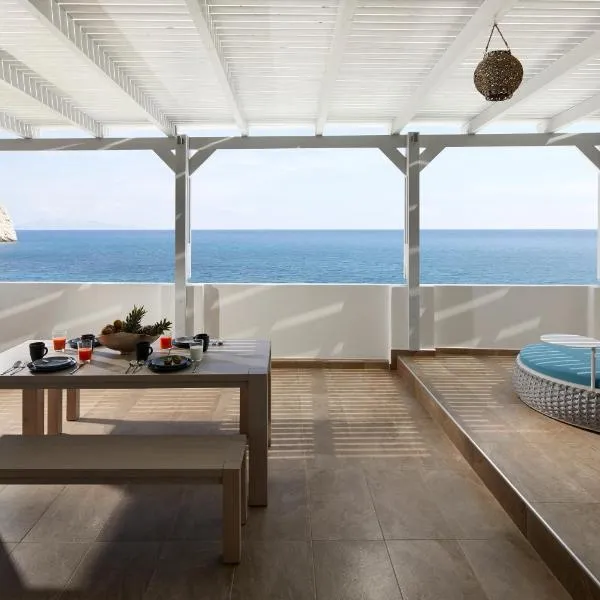 Soultouch Beachfront Villa, hotel in Perissa