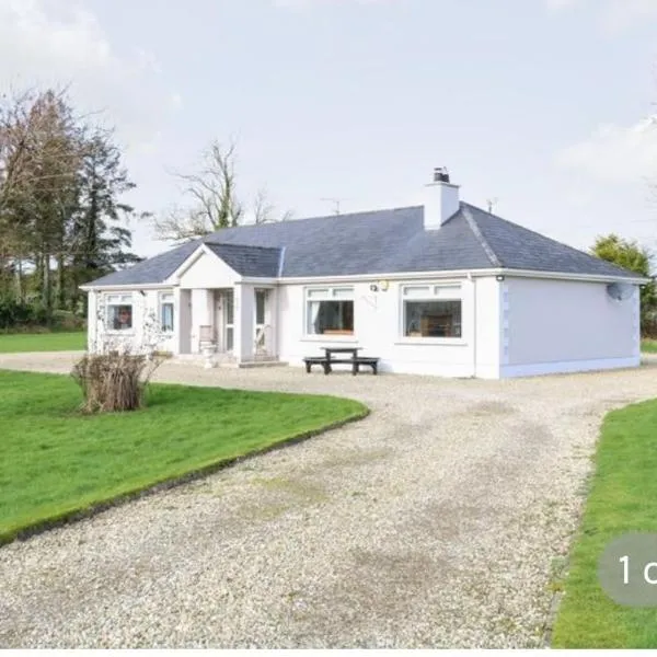 Rossgier bungalow, hotell sihtkohas Lifford