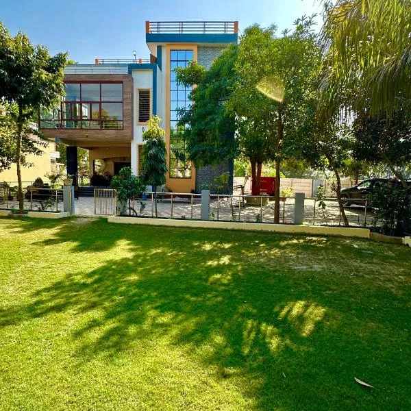 Kaashi Flora (Full Villa - 5 Bedrooms), hotel en Varanasi