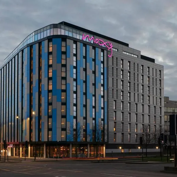 Moxy Slough, ξενοδοχείο στο Σλάου