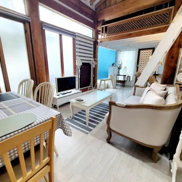 Hyanggyo-gil, Seonwooga, hotel v destinaci Čondžu