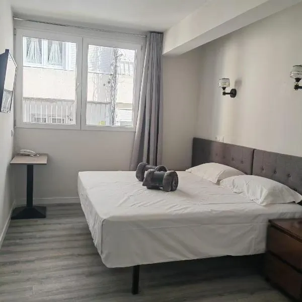 HOSTAL GOLDEN 21***, hotel v destinaci Madrid