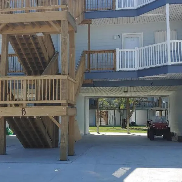 Bay Tree B5、ポート・アランサスのホテル