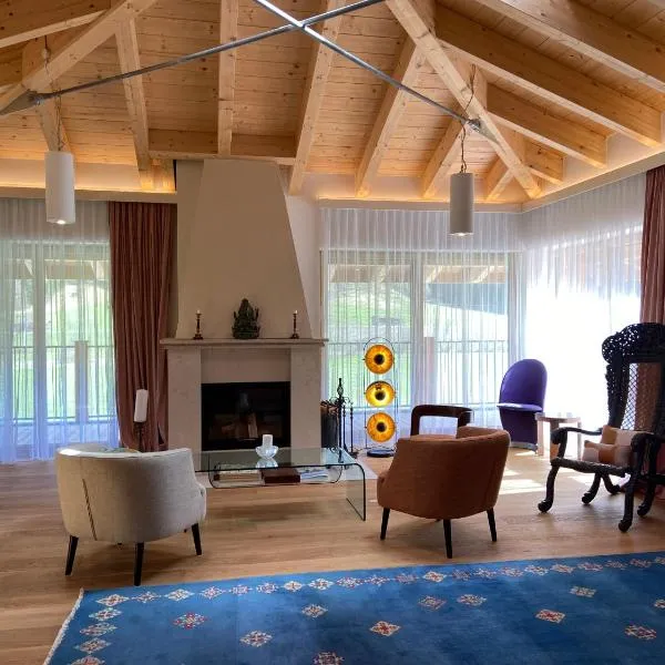 Smiley-Homes Vegi &Silence Apartments, hotel in Trins