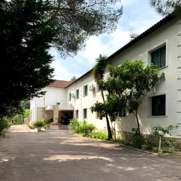 Hotel Nature, hotel in Kolonjë