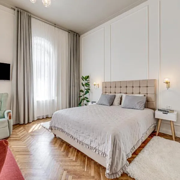 Central family apartment, hotel in Arad