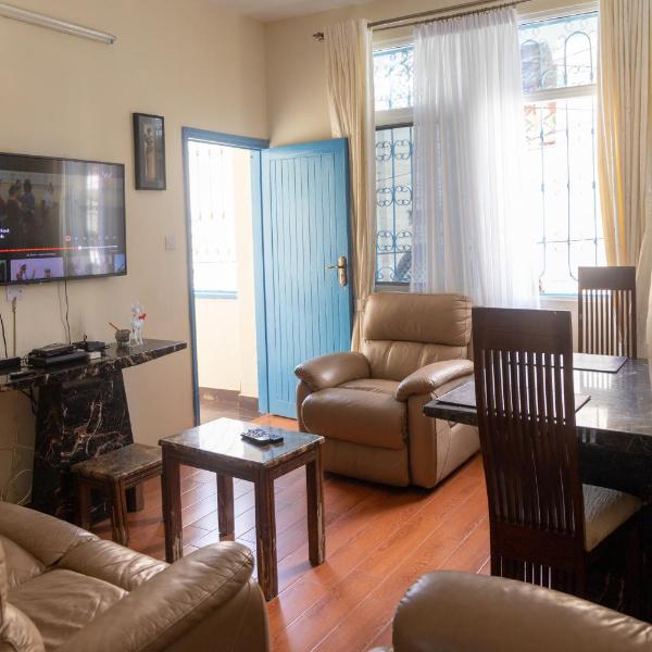 2 bedroom entire Apt Fully air conditioned-MSA City centre