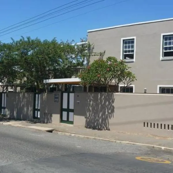Suites on 74, hotel v destinaci Worcester
