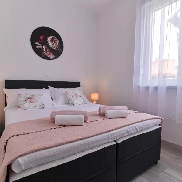 Apartmani Castrum, hotel in Kaštela