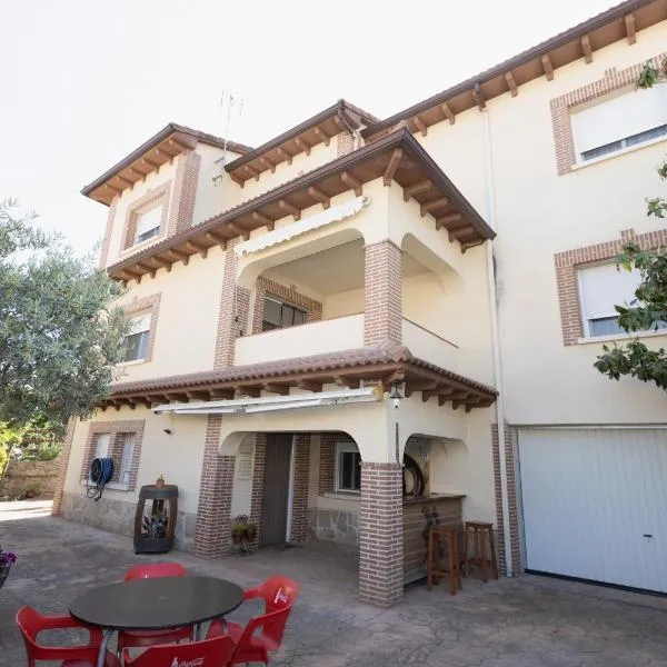 Casa Rural La Chistera, hôtel à Ávila