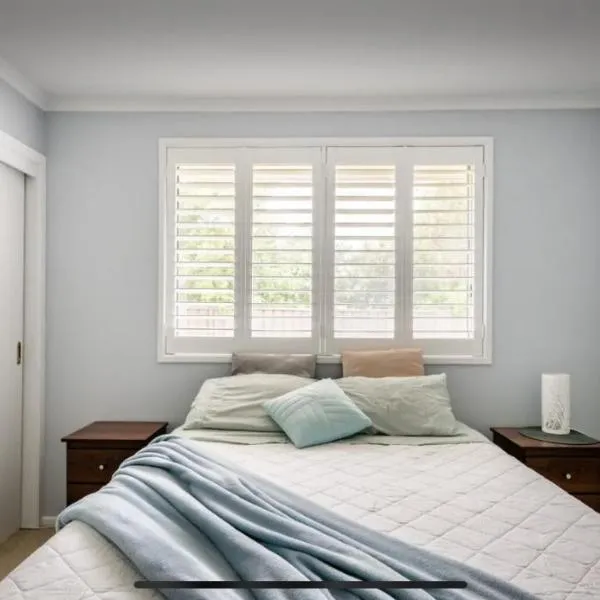 Guest ensuite room with private entrance，位于墨尔本的酒店